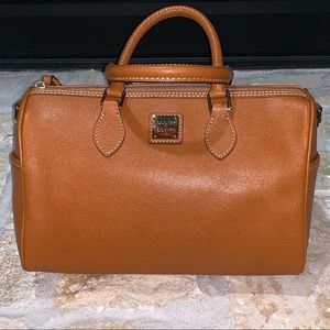 ⭐️Brand New⭐️ Dooney & Bourke Classic Satchel
